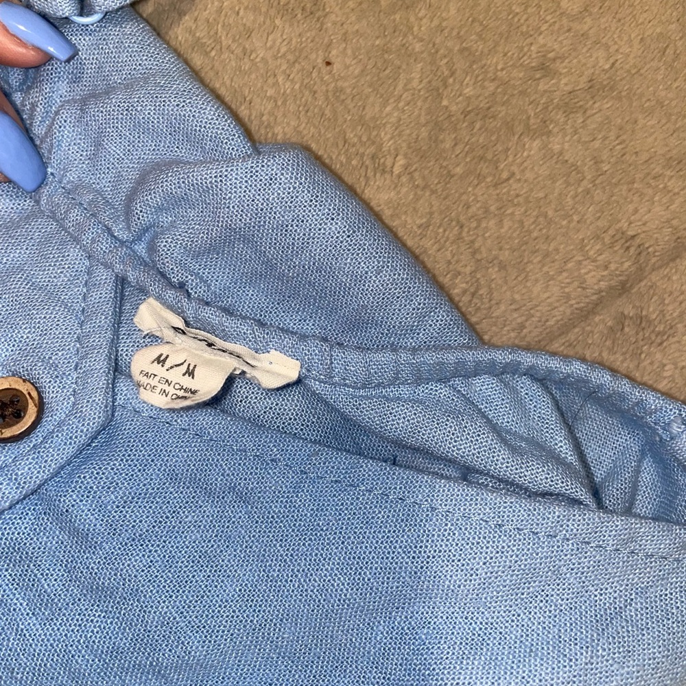 Buttoned Crop Top - Picture 2 of 2
